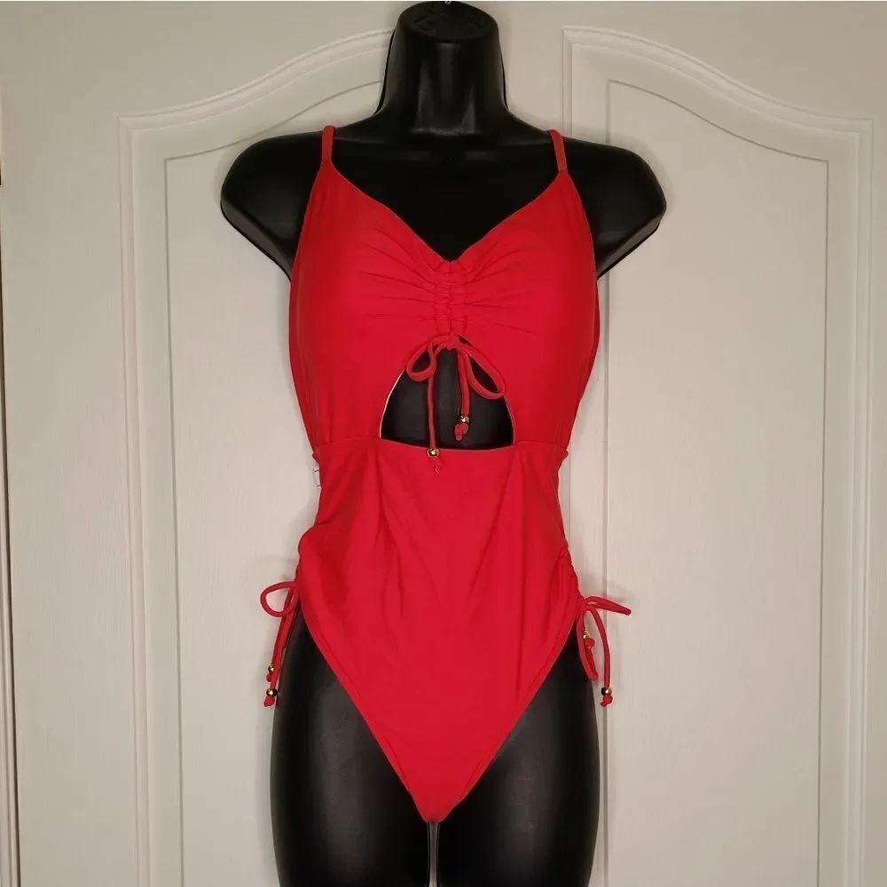 Swimsuit - Picture 2 of 5